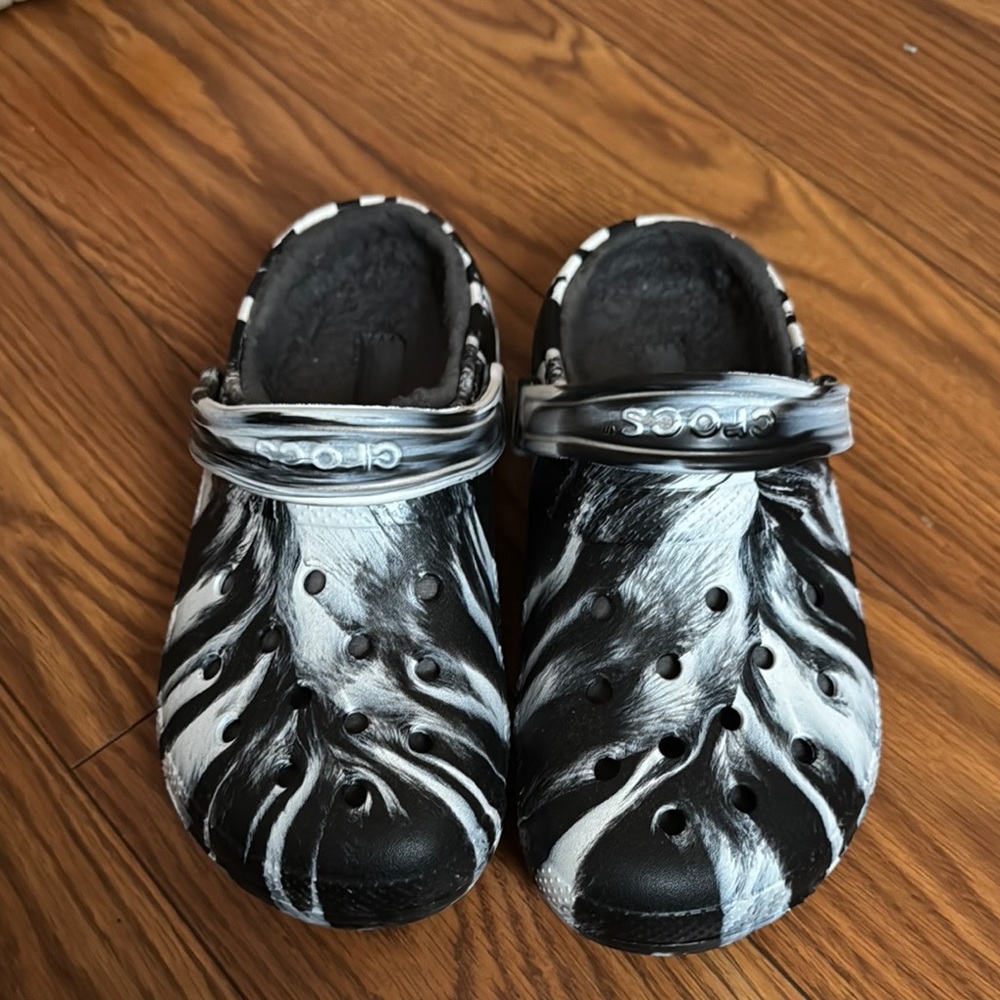 Crocs Kids Zebra Print Clogs - Black and White